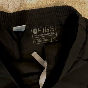 Figs Yolo Skinny scrub pants